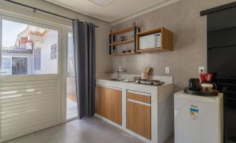 Modern Studio in Condominium with Pool in Floripa - Ask