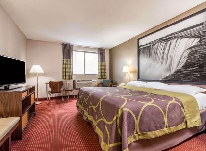 Super 8 by Wyndham Niagara Falls ON