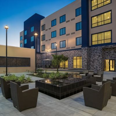 共有エリア コートヤード・ヒューストン・ケイティ・ミルズの写真