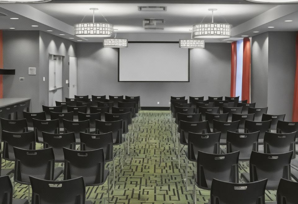 햄프턴 인 바이 힐튼 캘거리 에어포트 노스 외관