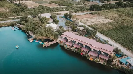 Kram Farmstay Отели в г. Kamphang Saen