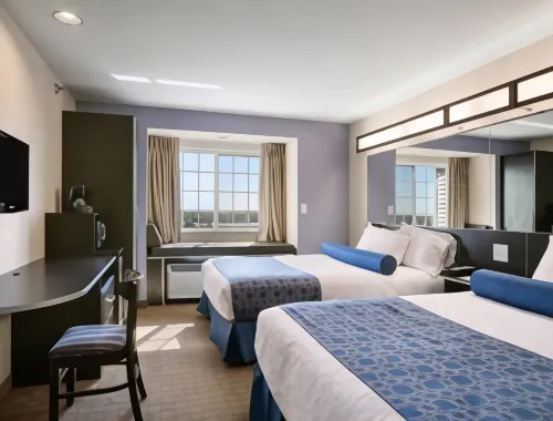 Microtel Inn & Suites by Wyndham Stanley - parking