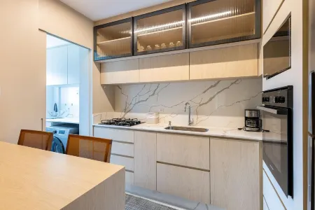 Modern 2BR Apt Close to the Beach Stl0702 Отели рядом с достопримечательностью «Balaroti Camboriú»