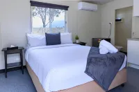 Ringwood Lake Inn Hotels in Ringwood