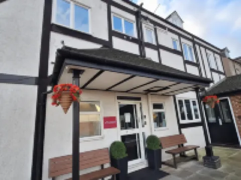 โรงแรมสต็อกวูด โรงแรมในลูตัน