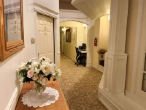 Best Western Grandmas Feather Bed Hotels in Juneau