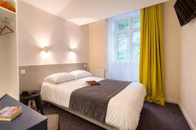 Hôtel du Port Hotels in 