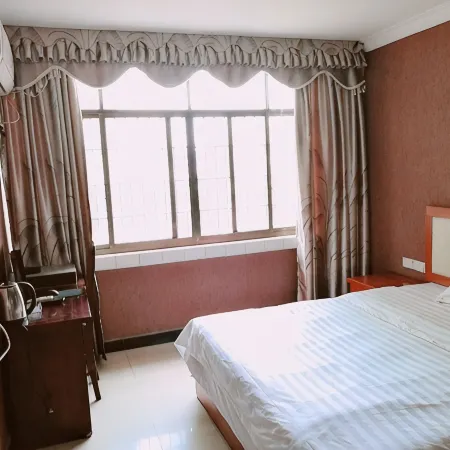 Qiyangchanghong Hotel