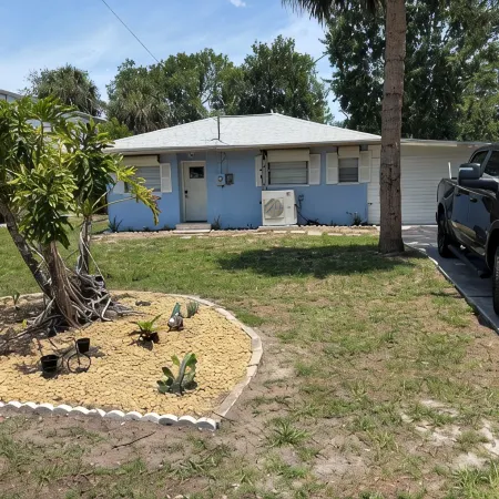Newly Remodeled Weeki Wachee River Retreat