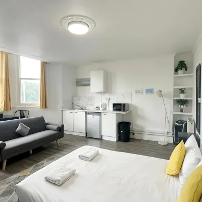 Kipps Brighton Hotels near قبة برايتون