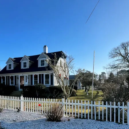 Dennisport! Walk to 3 Public Beaches! Charming 4-bedroom 3 bath House with AC