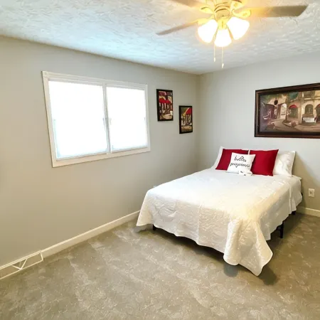 Modern Clean Interior. Near ETSU & JC Med Center