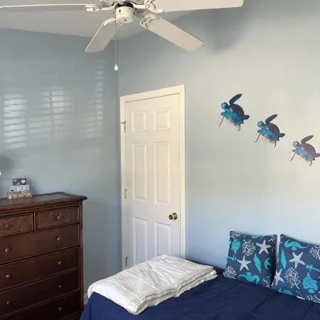Charming 2-bedroom cottage with all the amenities you need!