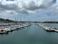 Maison Entourée dun Jardin Fleuri Près de la Plage du Goulien,petite vue mer