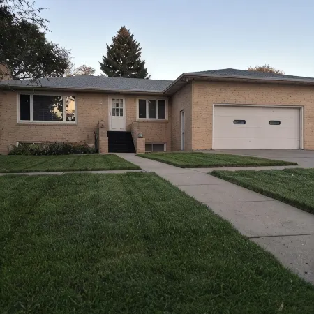 Spacious 6-Bedroom House in Bismarck with WiFi, AC, and Pet Friendly!
