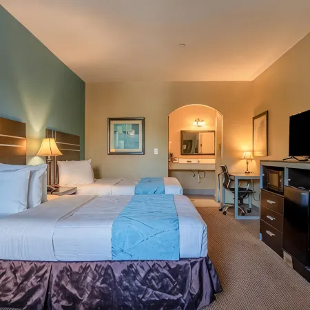 Moulton Inn &  Suites by OYO Near Shiner TX