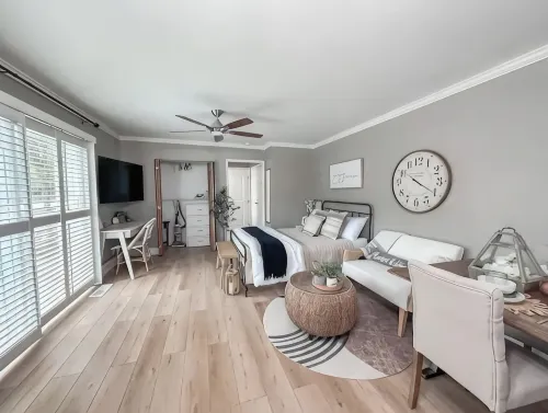 Private Entry Elegant Quiet Safe Cozy Studio Suite