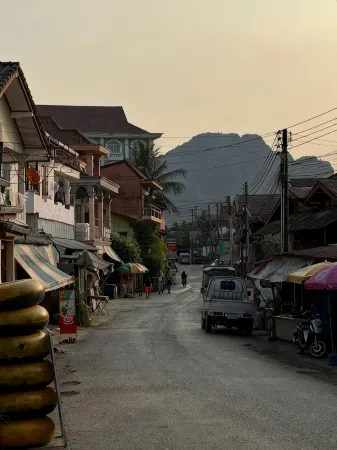 Vang Vieng Camellia Hotel