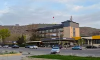 Central Park Hotel - parking