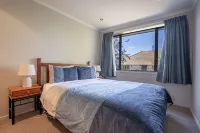 Crystal Waters by Ohana – Tranquil Lake Stay with - Hot Springs