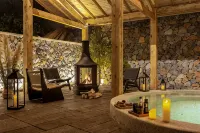 Qinghe Courtyard · Jiuzhaigou | QINGHE Hot Spring - Luxury Private Hot Spring Villa - Kuumat lähteet