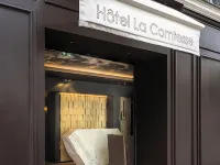 Hotel La Comtesse Tour Eiffel Các khách sạn gần Điểm ngắm tháp Eiffel