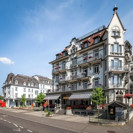 Carlton-Europe Vintage Adults Hotel