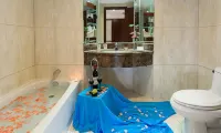 Grand Bayview Hotel Ningbo - Mountain view