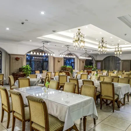 Yanling Bloom Hot Spring Hotel