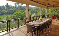 โลบอค ริเวอร์รีสอร์ท