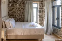 Kanalia Suites - Homestays