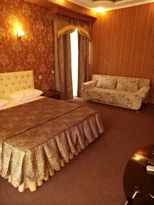 因佩里亞佐羅塔亞飯店 - 2 星級