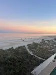 The BEACH HOUSE at the Pier