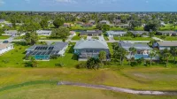 Newley Built/Heated Pool/Golf Course Views/Sleeps 9 - 4-Star