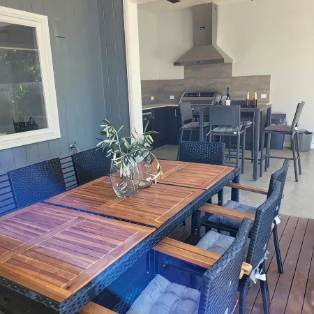 Coastal 5 Bedroom Rye beach escape - suitable for families or groups.