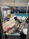 Quiet and Safe Studio by the Gardens with an in-Ground Pool Access. - Homestays