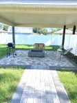 Tropical Vacation Home! 3 Rooms, 2 Bedrooms, sleeps 6 ppl.