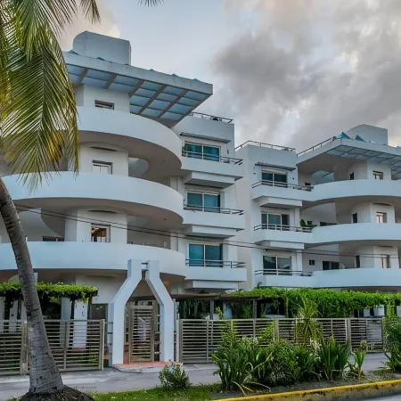 Beachfront Puerto Morelos Condo, Ground Floor, Pool, Rooftop Views, Walk to Town