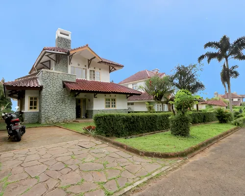 Villa ChavaMinerva Aries Ciater with Private Pool Hoteles en Ciater