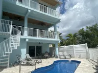 Summer Specials! 5 Bedrm,5 Bath, Elevator, Dock, Private Pool, Walk to Beach! - Villa