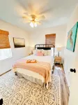 Charming 2-bedroom house in Ardmore with AC, WiFi. Enjoy your stay