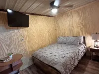 Cozy Cabin central to Jefferson, Atlanta, Caddo Lake, Marshall & Linden Hotele w: Cass County