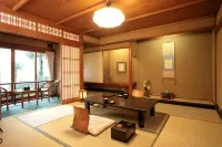 Tsutaya Ryokan - Hot Tub