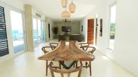 W Panoramic Ocean front with access/Infinity Pool
