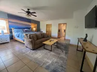 Peaceful Mtn cabin w/fast Wi-Fi & 5 min walk to River