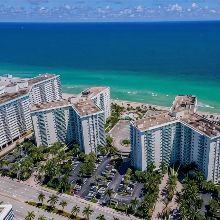 Free Beach Lounges, Umbrella and Free Parking in the Beautiful Oceanfront Condo