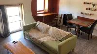 Apartment in the heart of the village with all amenities and the Gaillac vineyards - อพาร์ทเม้นท์