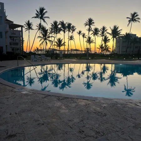 Beachfront Oversized 1 Bedroom Condo, Playa Turquesa