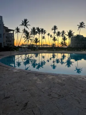 Beachfront Oversized 1 Bedroom Condo, Playa Turquesa - 2 tähden