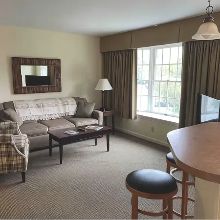 Escape to the Heart of Jiminy Peak: Country Inn condo with full kitchen, 2 bths